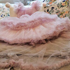 Beautiful dresses for little girl.
